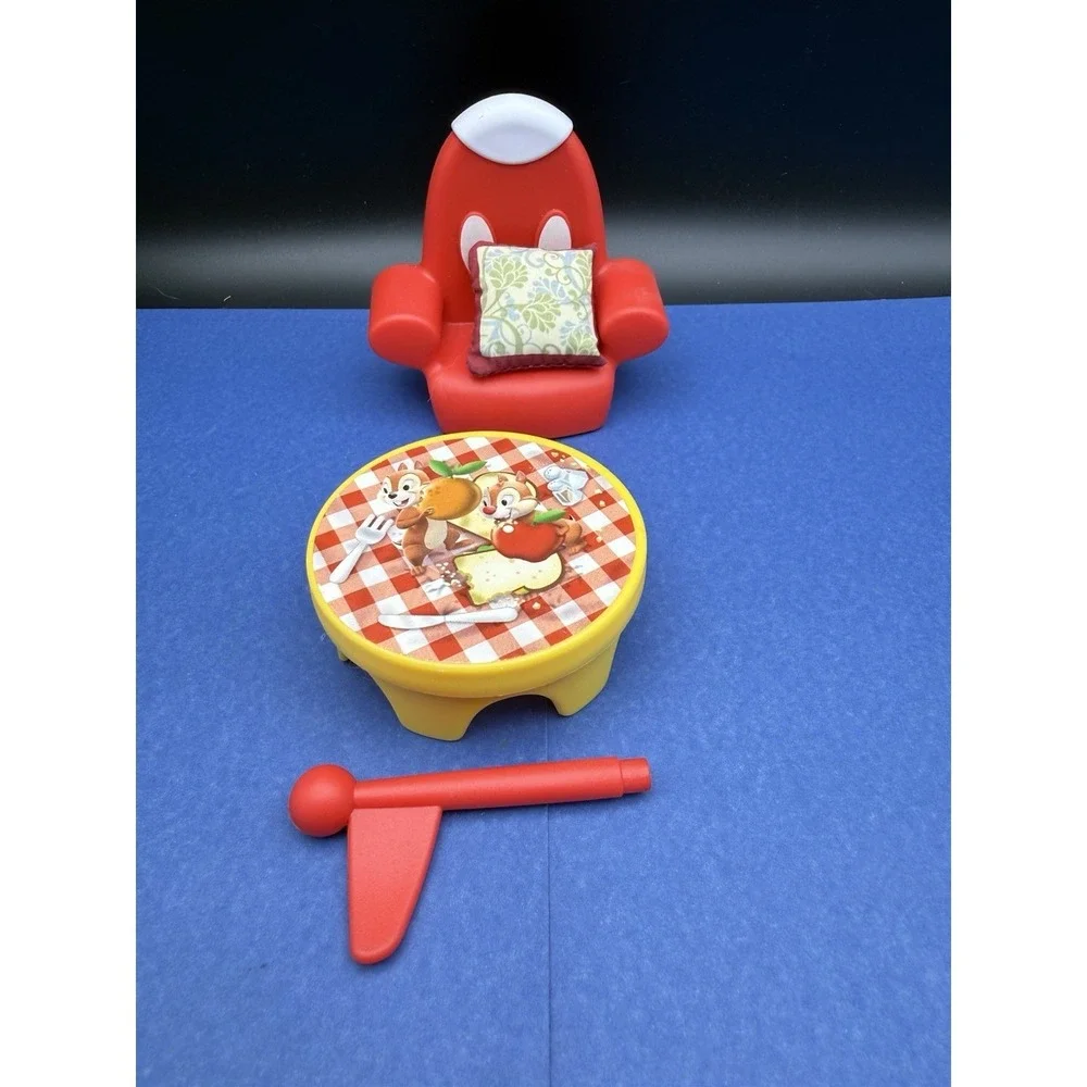 Original Mickey Mouse Clubhouse Deluxe Disney Store Play Set parts and Figurines